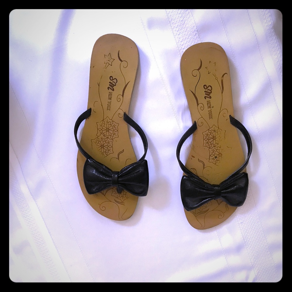 Steve Madden flip-flop large bow sandals